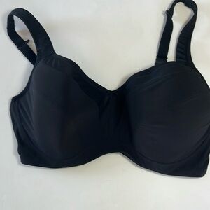 Torrid active mid impact sports bra black 3 hook adjustable straps 40DD
